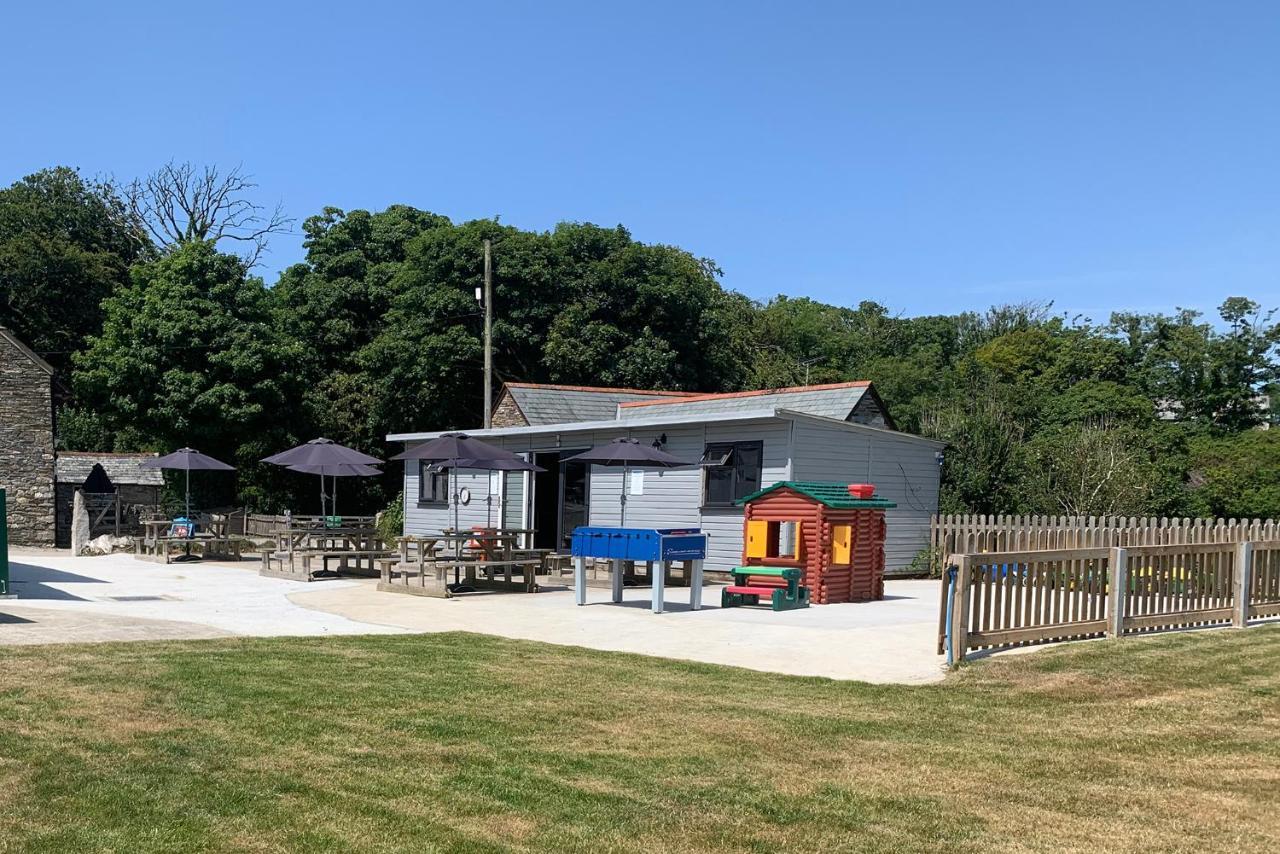 St Tinney Farm Cornish Cottages & Lodges, A Tranquil Base Only 10 Minutes From The Beach Otterham Exterior photo